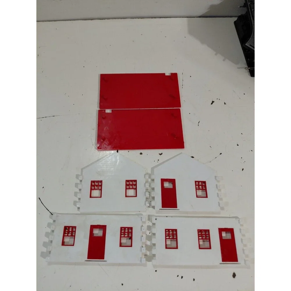 Plasticville O/S Gauge Model Railroad Scenery Cape Cod House Building Kit